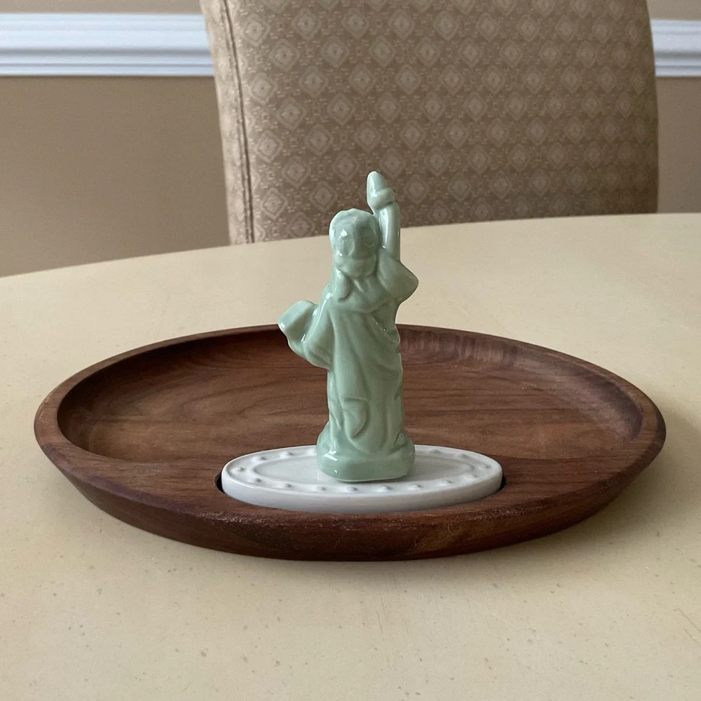 Statue of Liberty Platter Decoration 🗽 - Picture 3 of 5